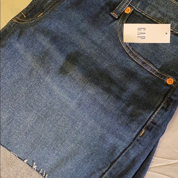 GAP Shorts - Picture 1 of 2